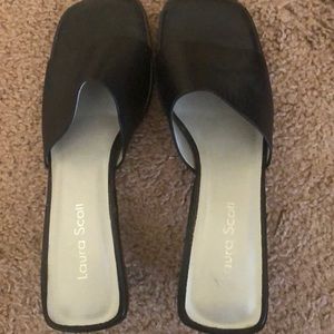 Laura Scott heels
